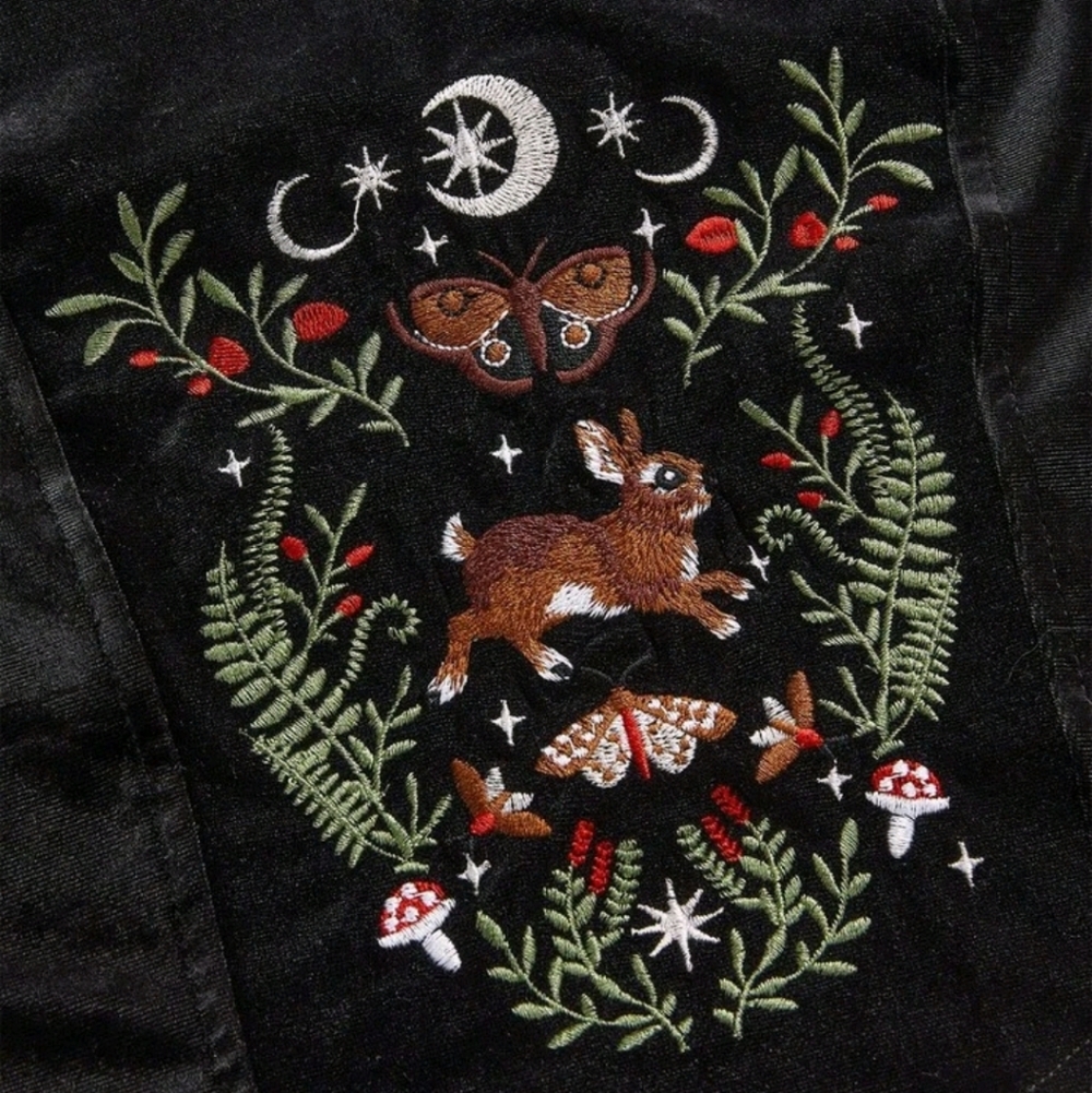 NEW Black velvet Corset Top with Embroidered Design Moon And Rabbit - Picture 3 of 4